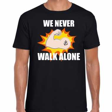 We never walk alone t shirt crisis zwart heren